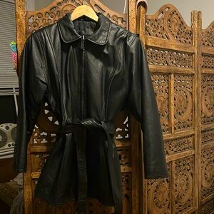KC collections xl extra large black leather jacket in excellent condition